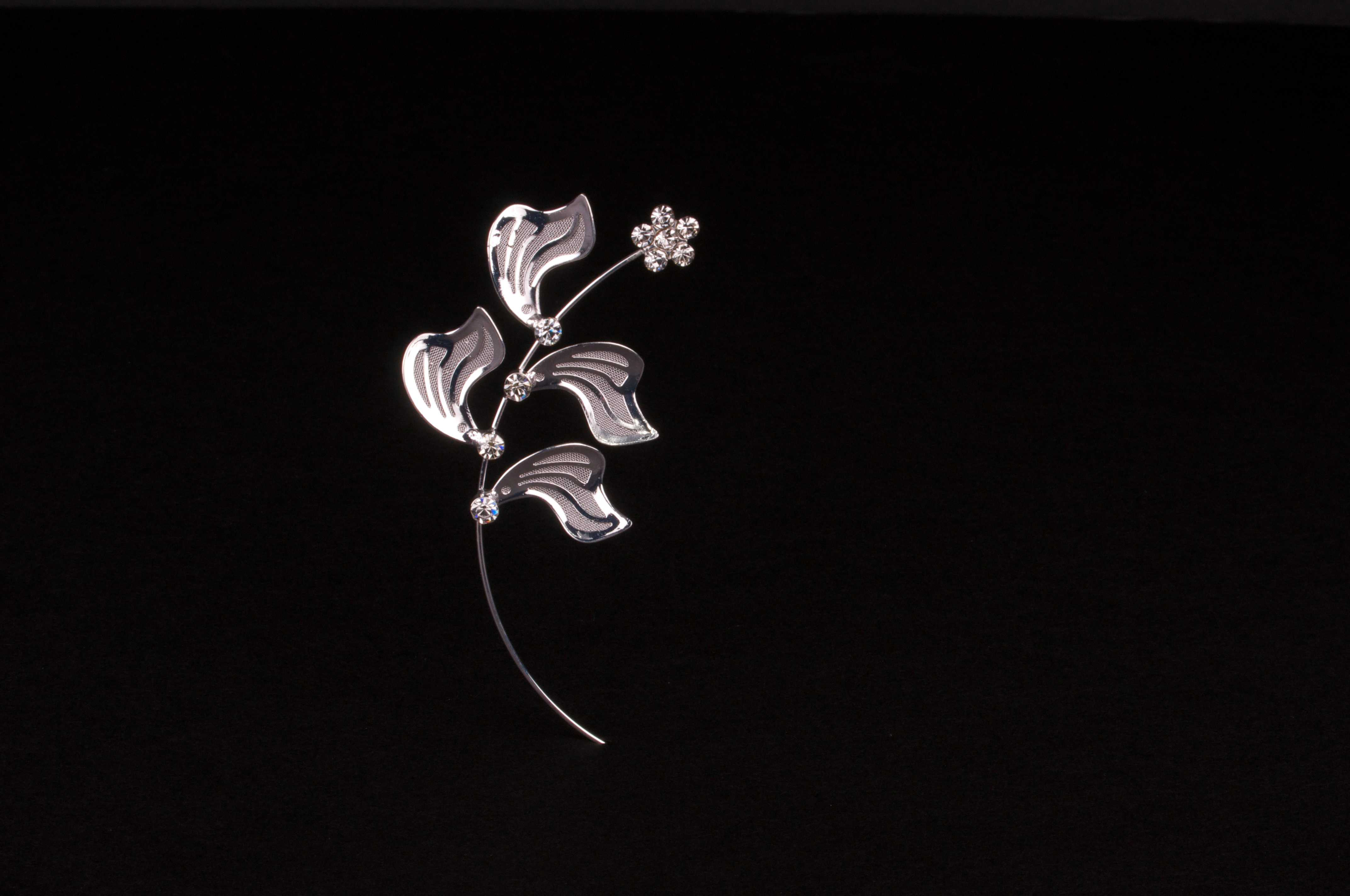 TT1203_Topsy_Turvey_Leaves